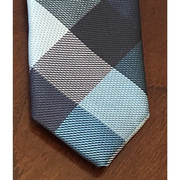 Bill Robinson Hand Made 100% Polyester Men’s Neck Tie Made In China - Picture 6 of 9